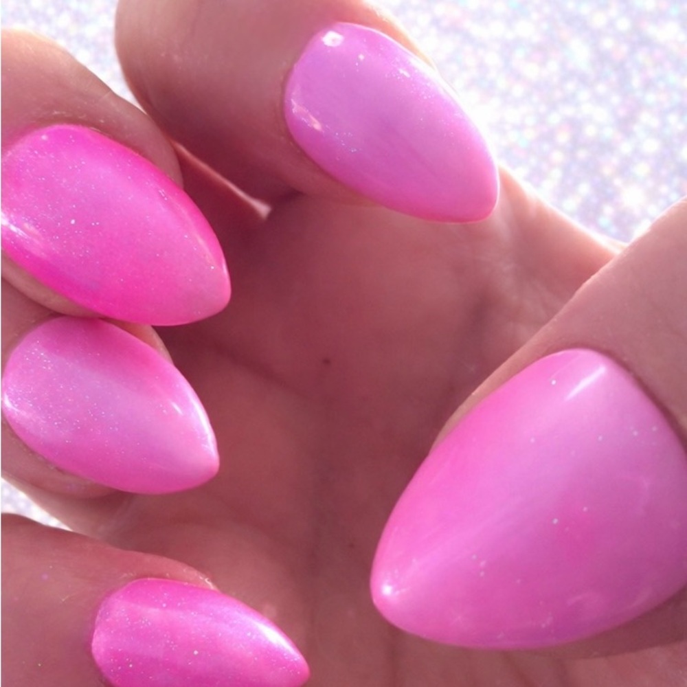 Vibrant Pink Press-On Nails